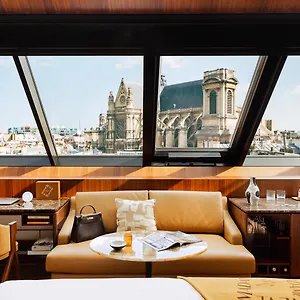 Madame Reve ***** Paris