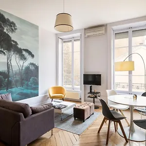  Apartment Honore - Barre France
